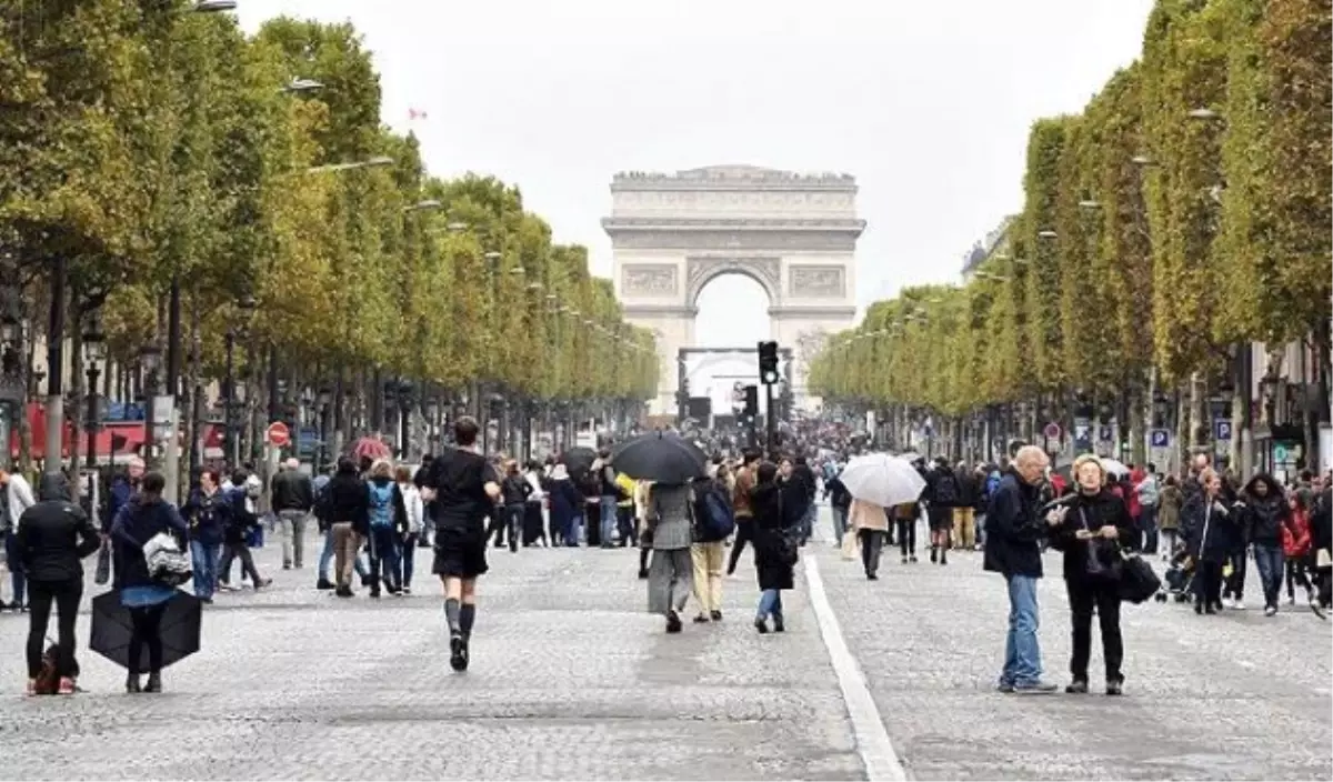 Paris\'e Bugün Araç Girmedi