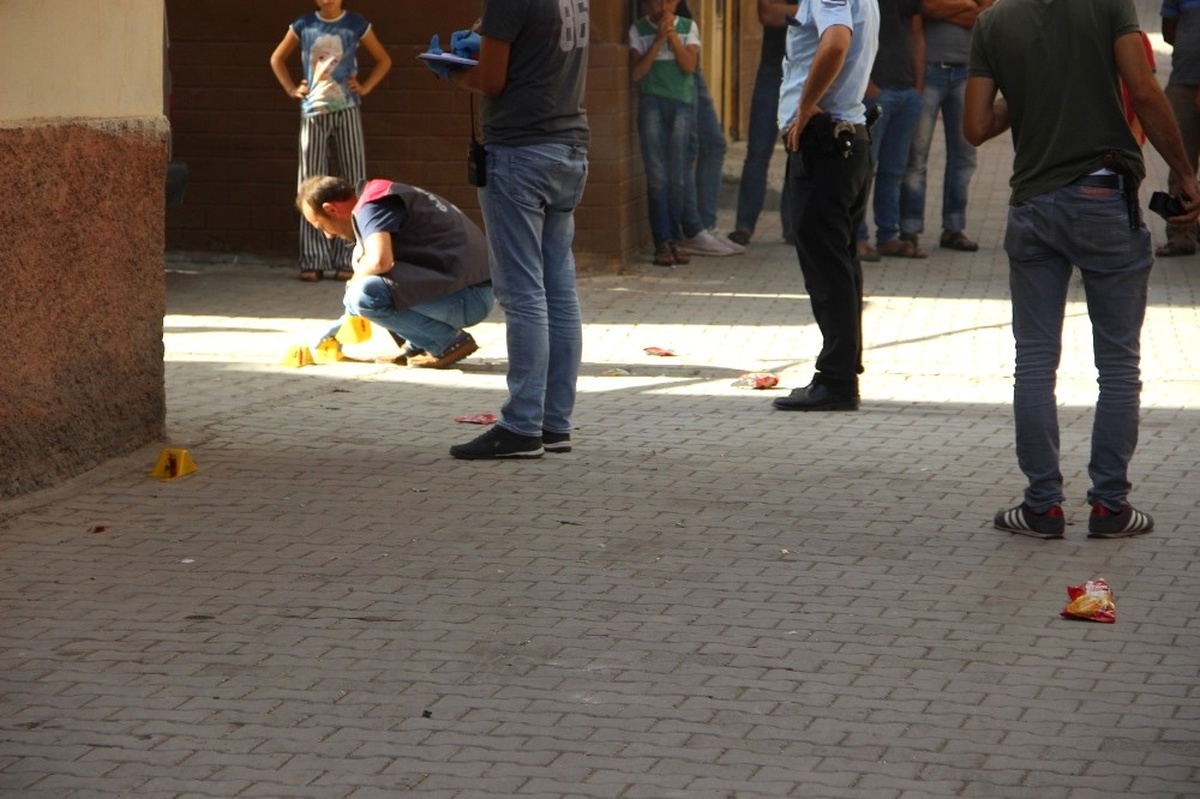 Şanlıurfa\'da Alacak Verecek Kavgasında 3 Kişi Yaralandı