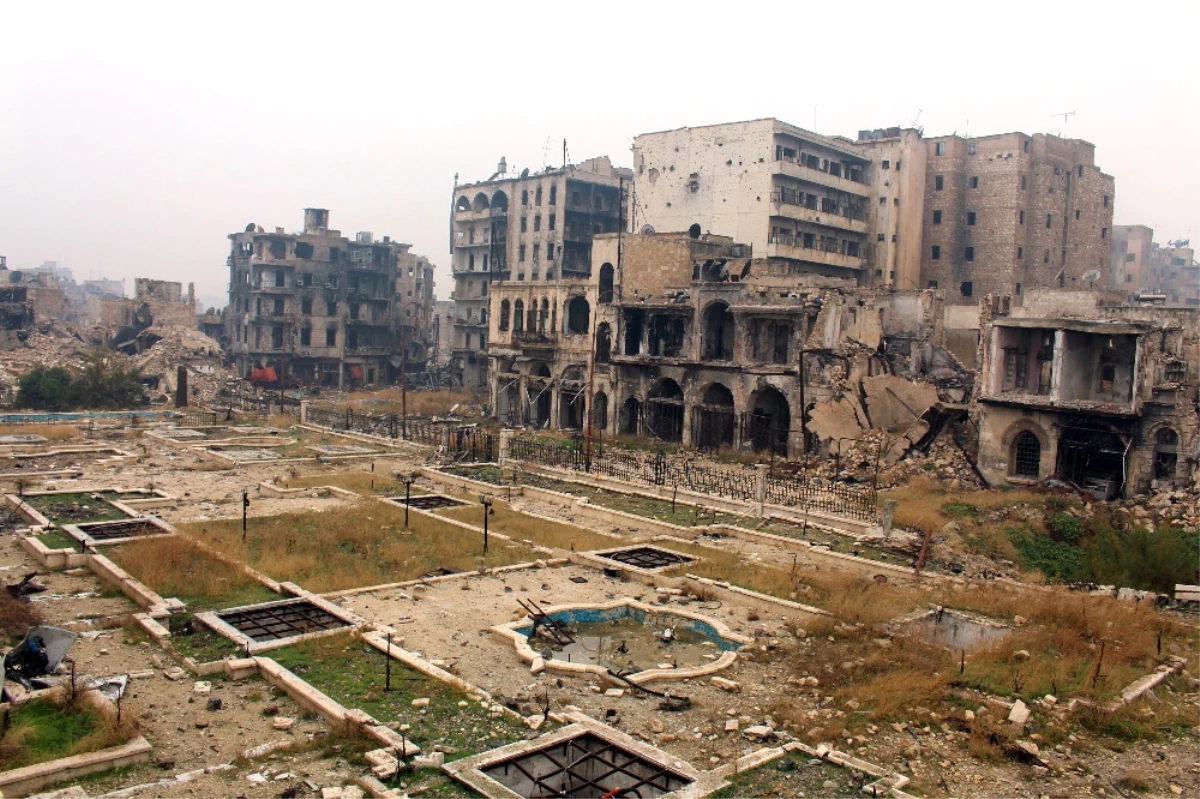 Suriye\'de 7 Yılda 330 Bin Kişi Öldü