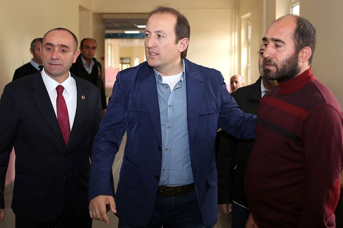 Vali Pehlivan, Çatıksu Sağlık Ocağı ile Tedavi Gören Şehit Babası Karakaşoğlu\'nu Ziyaret Etti