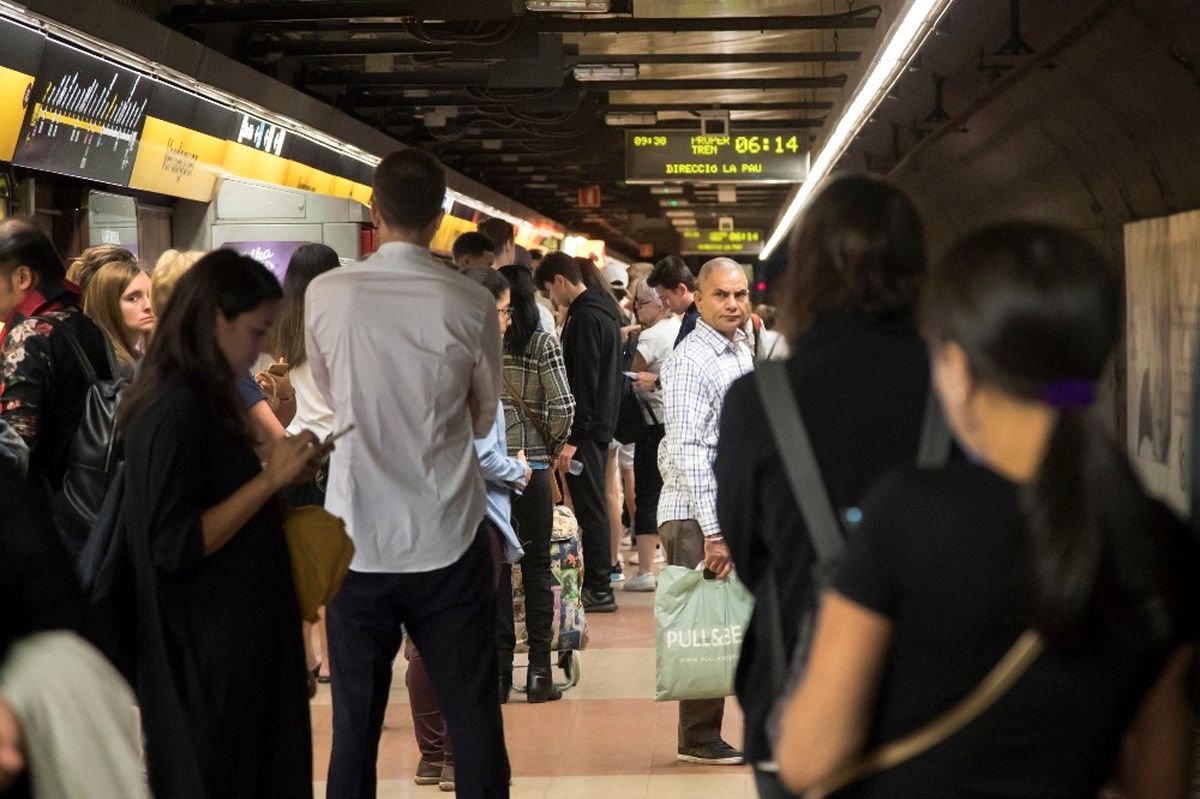 Barselona\'da Metro İstasyonları Kapatıldı