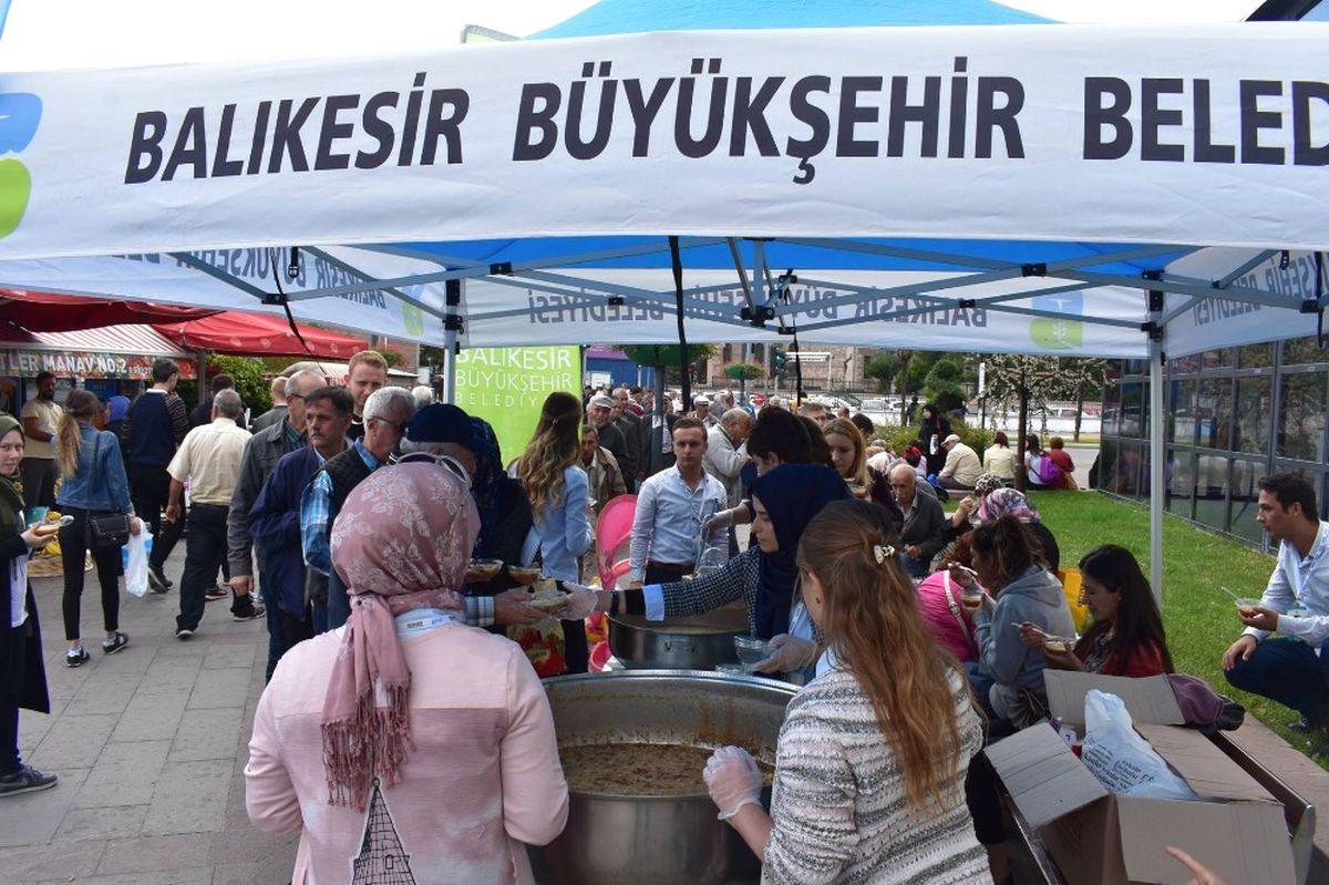 Büyükşehir\'den 10 Bin Kişilik Aşure Hayrı