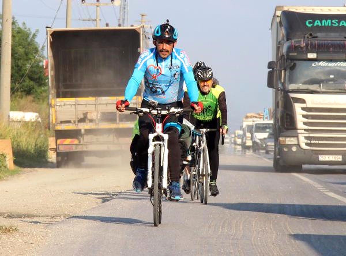 Çocuklar Ölmesin Diye Pedal Çeviriyor