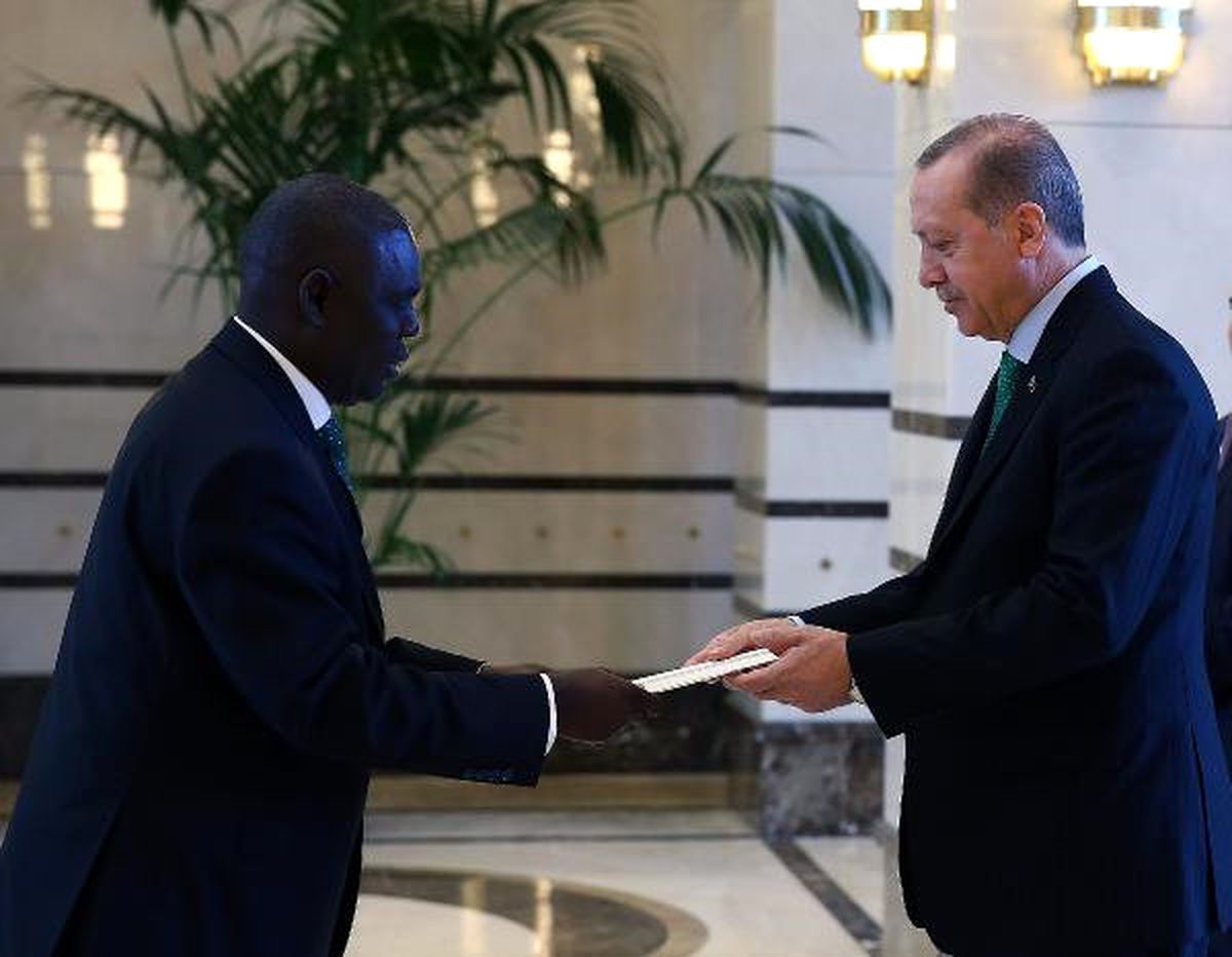 Cumhurbaşkanı Erdoğan\'a Uganda Büyükelçisi Mubiru\'dan Güven Mektubu