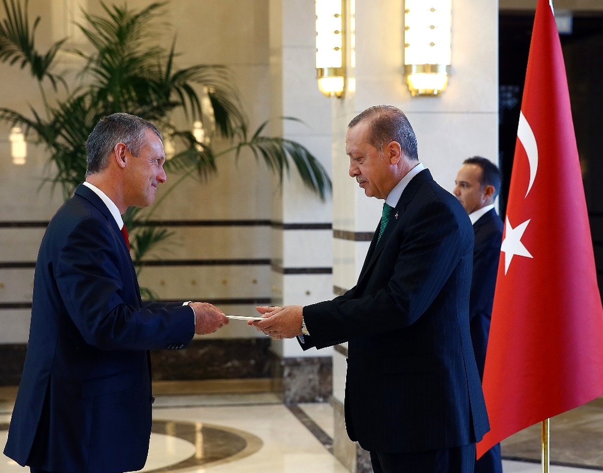 Cumhurbaşkanı Erdoğan, Belçika Büyükelçisi Malherbe\'yi ve Uganda Büyükelçisi Mubiru\'yu Kabul Etti
