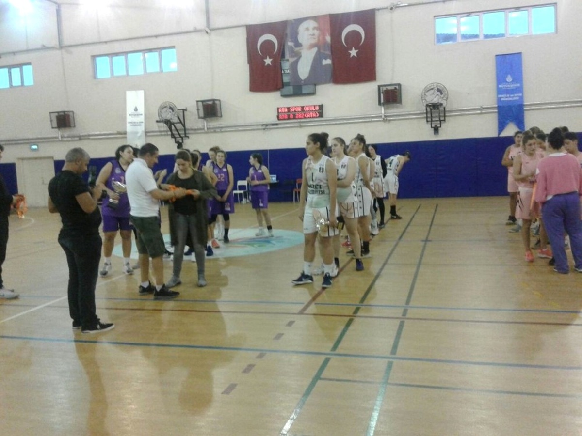 Düzce Belediyesi Kız Basketbol Takımı İkinci Oldu