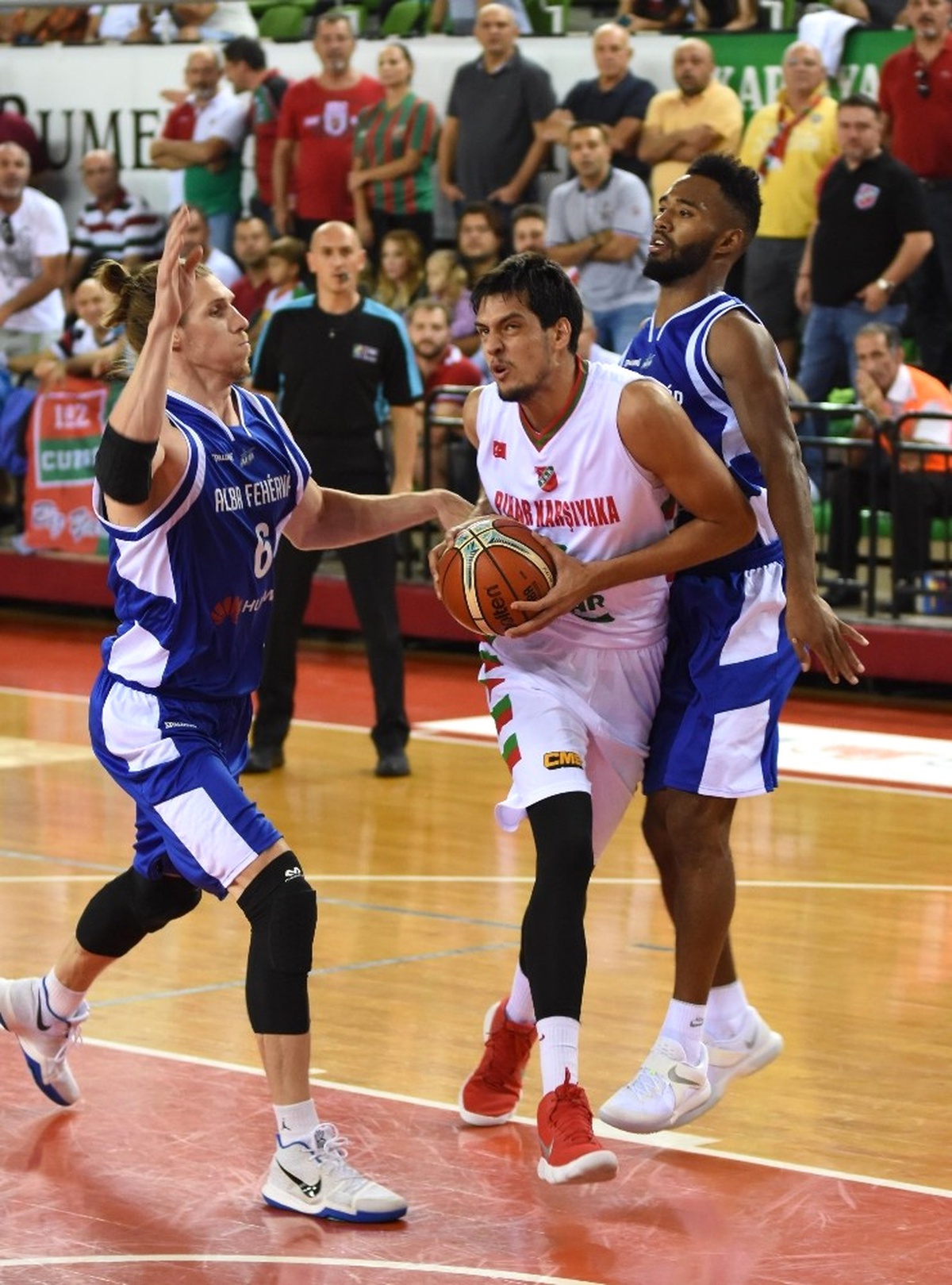 Fıba Basketbol Şampiyonlar Ligi: Pınar Karşıyaka: 81 - Alba Fehervar: 72