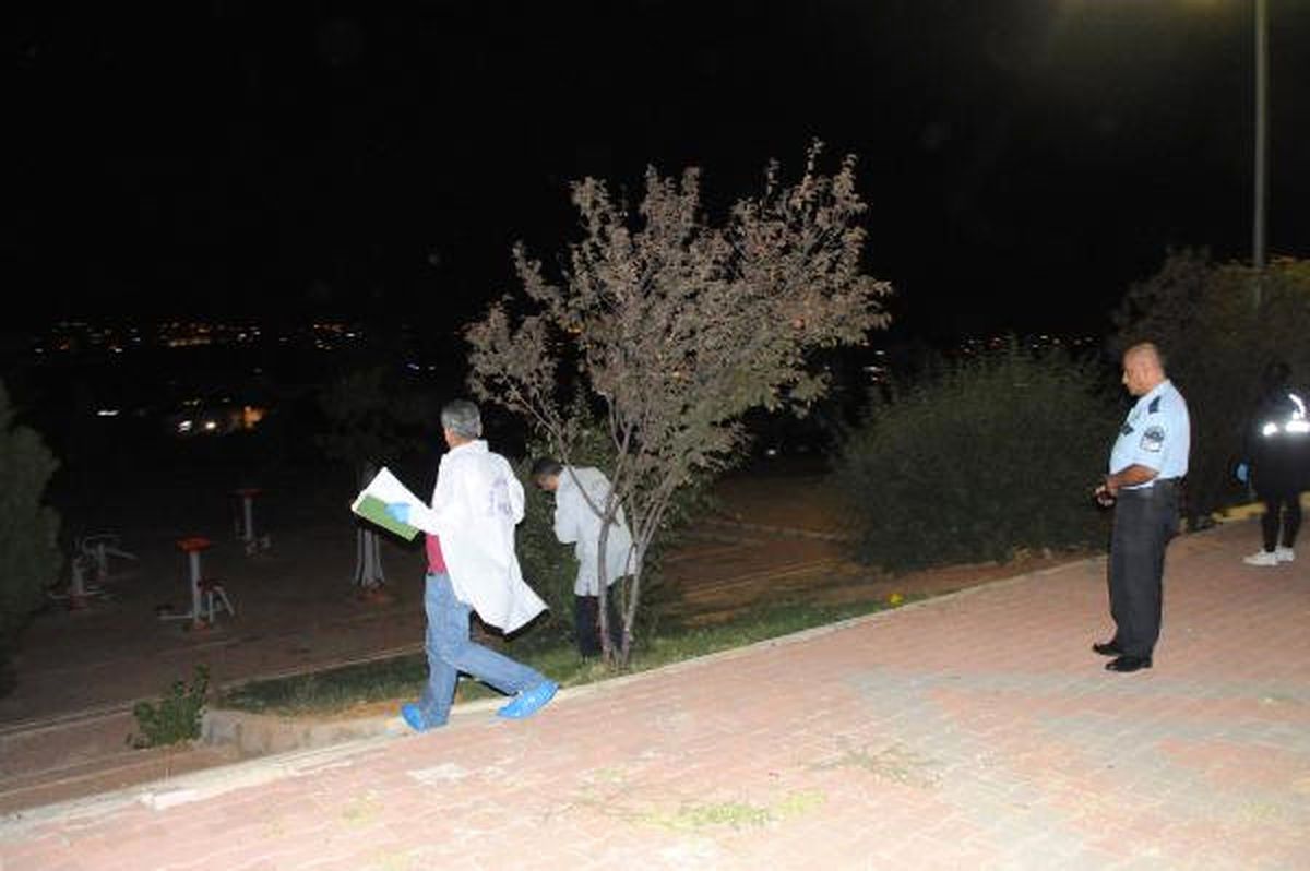 Gaziantep\'te Av Tüfeği ile Başından Vurulan Genç Öldü