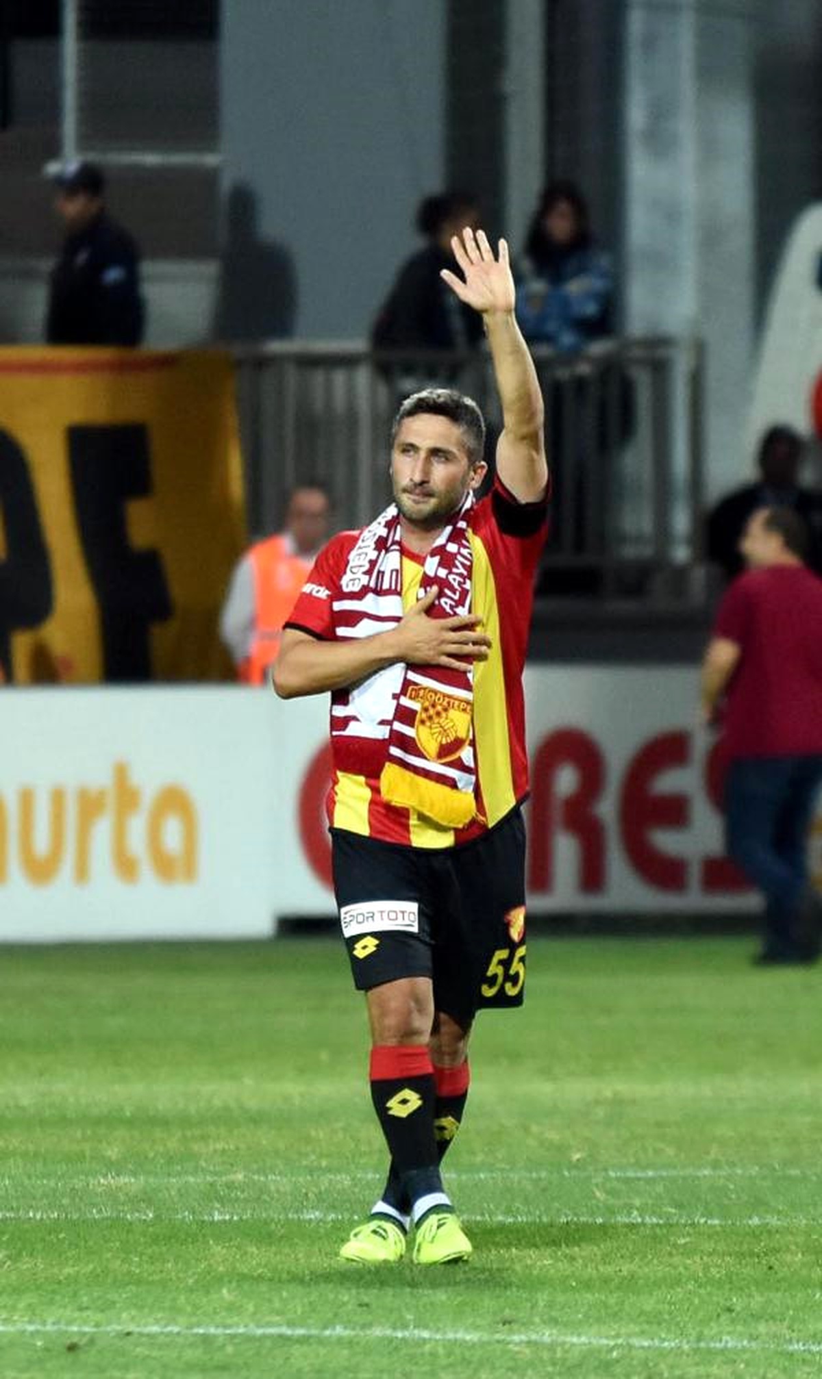 Göztepeli Futbolculardan Milli Takımlarına Çıkarma