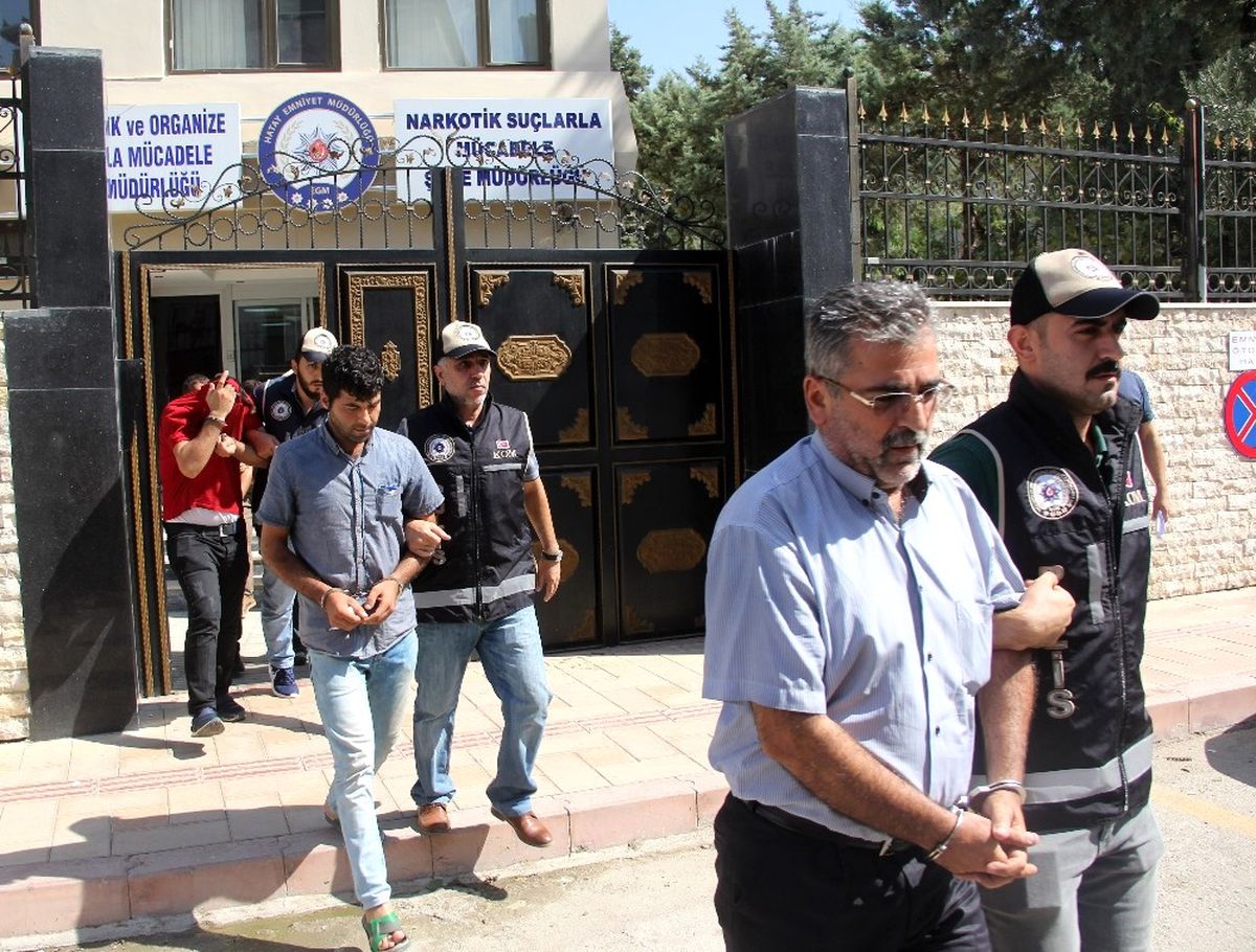 Hatay\'da Göçmen Kaçakçılarına Operasyon
