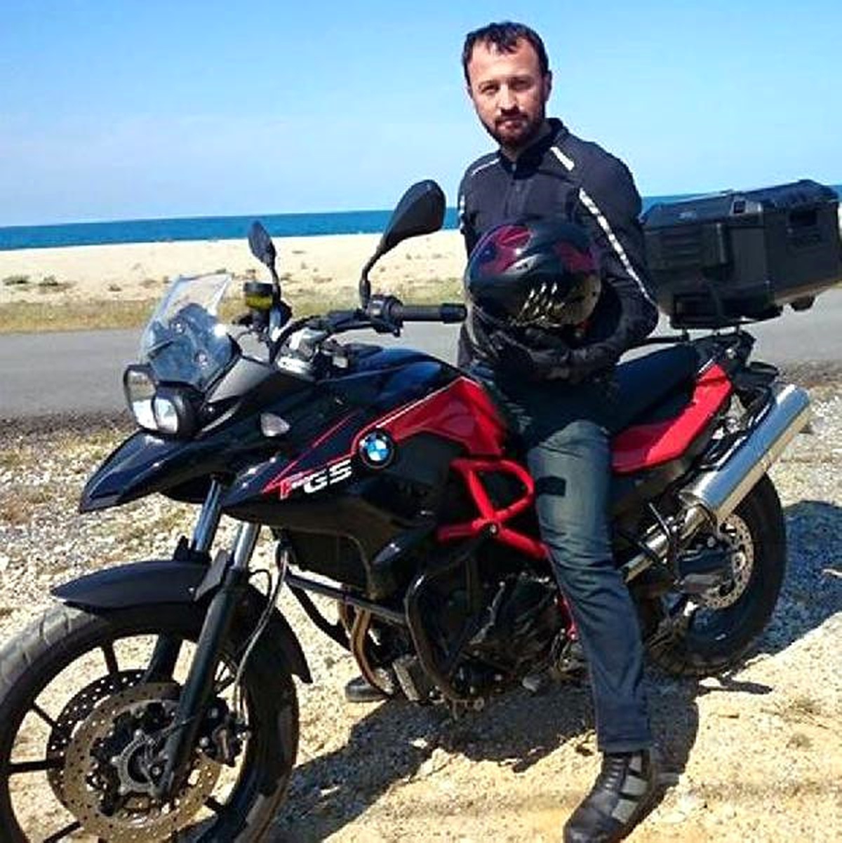 Kamyona Çarparak Ölen Motosiklet Tutkunu Genç Toprağa Verildi