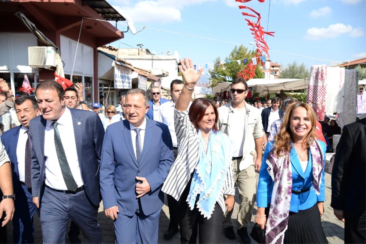 Karacasu Kültür Merkezi Coşkuyla Açıldı
