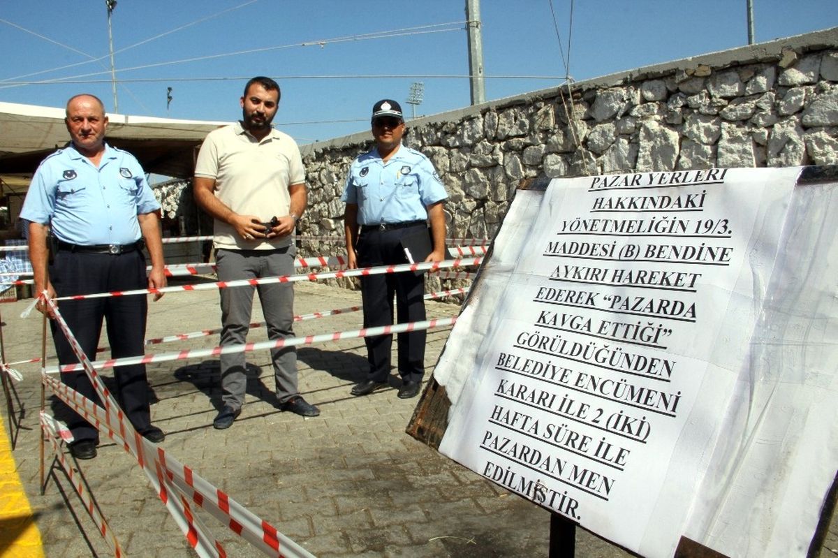 Kavgacı Pazarcıların Yerleri Kapatıldı