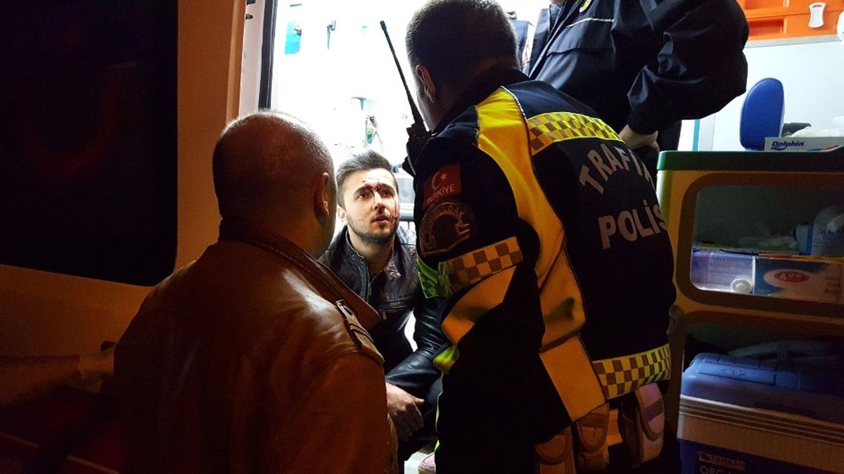 Kazada Yaralanan Alkollü Sürücü Tedavi Olmamak İçin Direndi