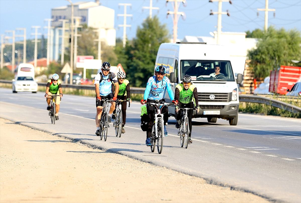 Lösemiye Dikkati Çekmek İçin Pedal Çeviriyor