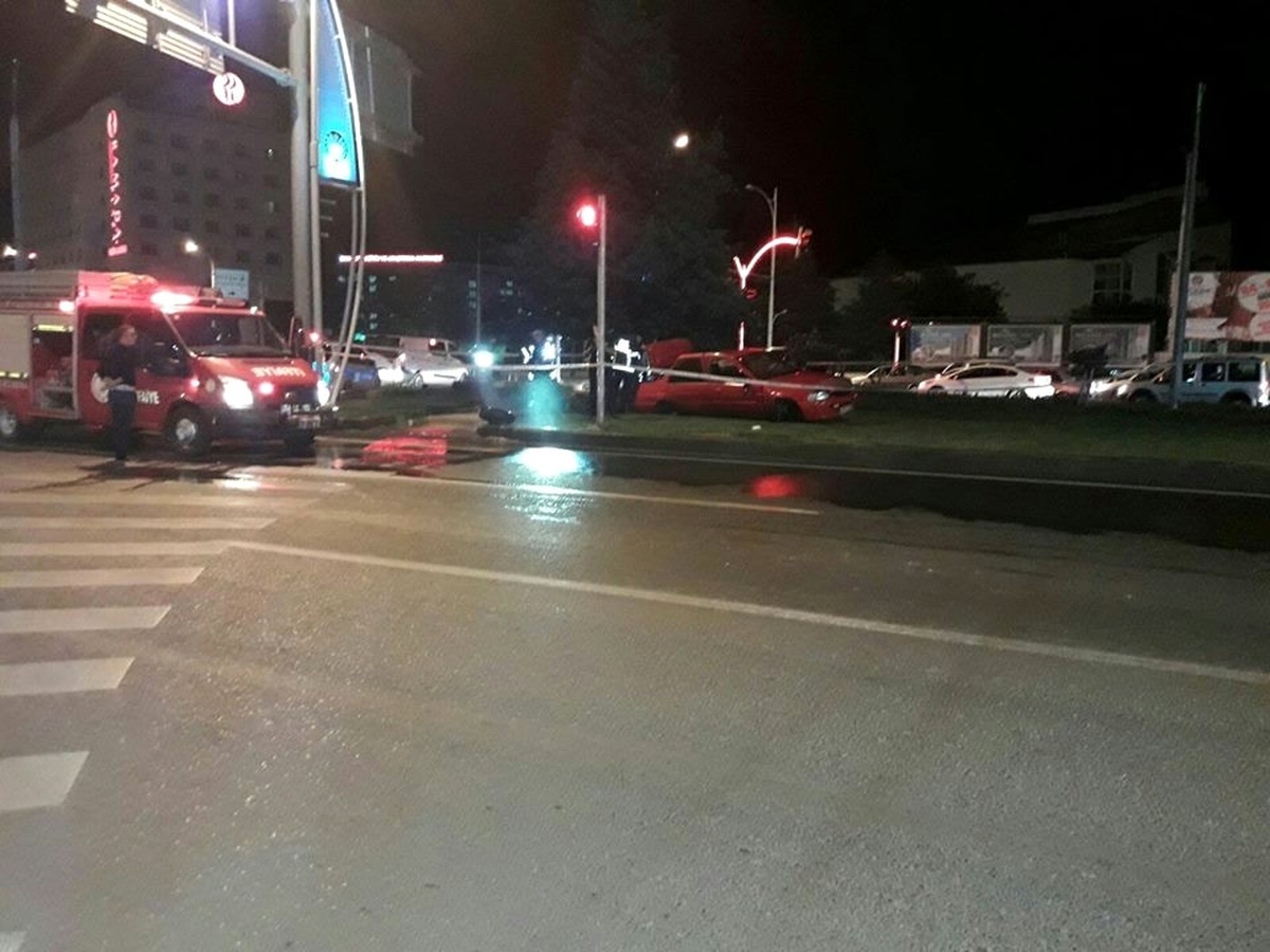 Refüje Çarpan Otomobil Takla Attı: 1 Yaralı