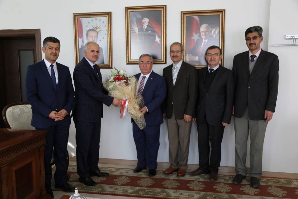 Vali Nayir\'e Ziyaret