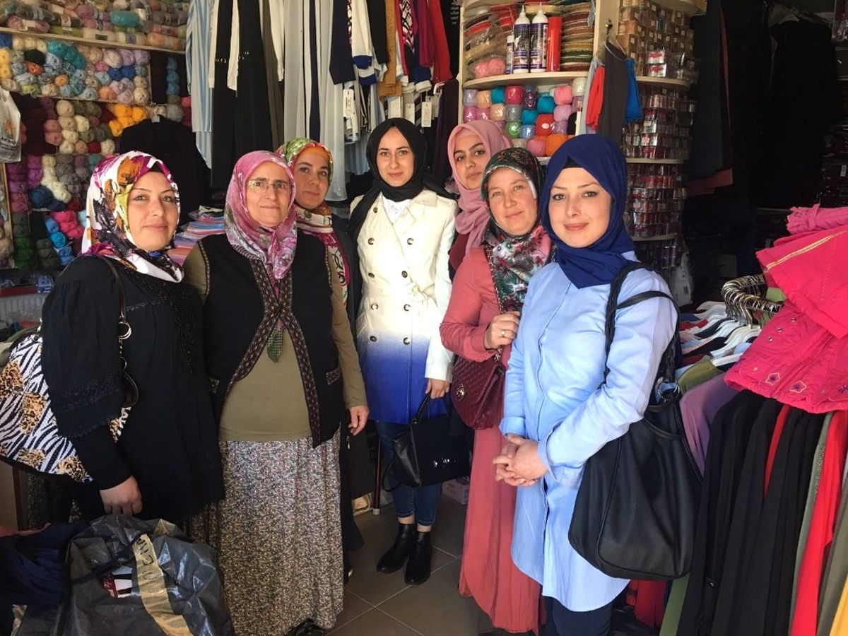 AK Parti Günyüzü İlçe Kadın Kolları Yöneticilerinin Esnaf Ziyareti