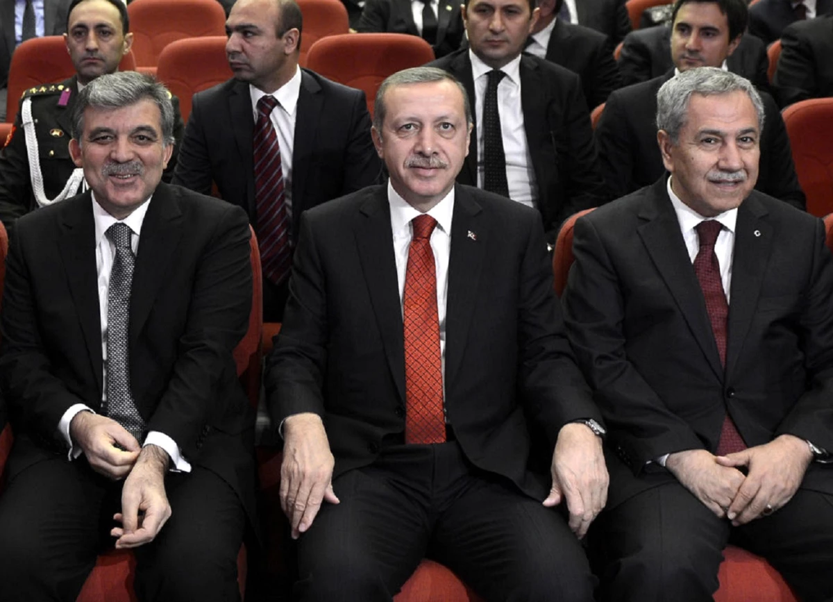 AK Parti\'nin Kampı Cuma Başlıyor! Arınç ve Çelik Katılacak, Gül Katılmayacak