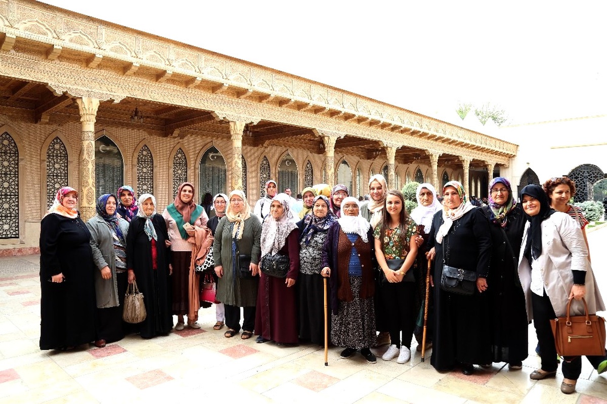 Aksaraylı Şehit Anneleri İçin Konya Gezisi Düzenledi