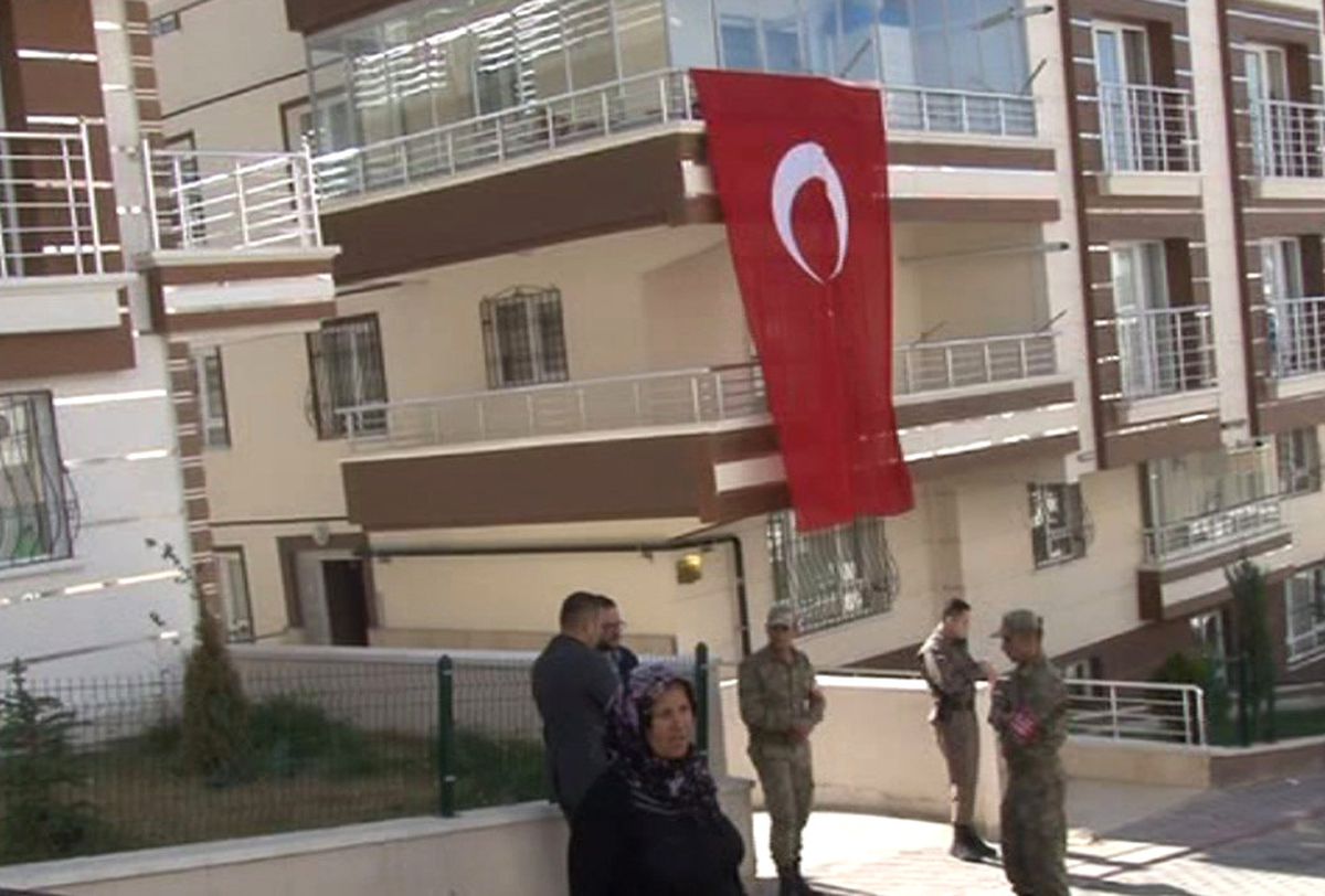 Ankara\'ya Şehit Ateşi Düştü