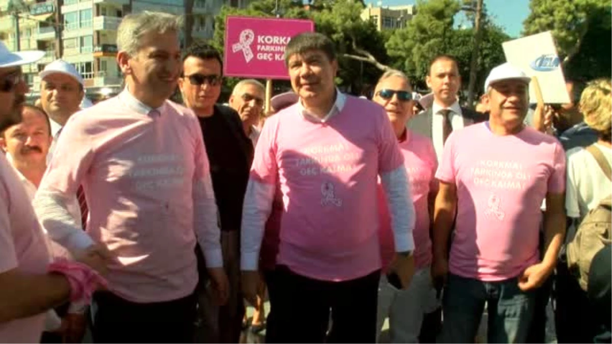 Antalya\'da Meme Kanserine Karşı Farkındalık Yürüyüşü Düzenlendi