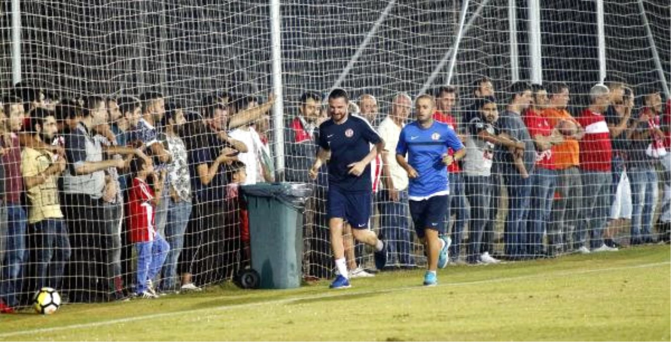 Antalyaspor Taraftarı Başarı İstedi