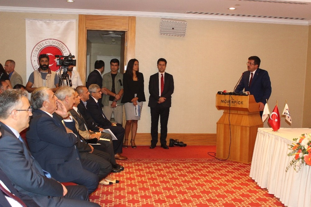 Bakan Zeybekci: "İzmir\'i Serbest Bölgeler Şehri Yapacağız"