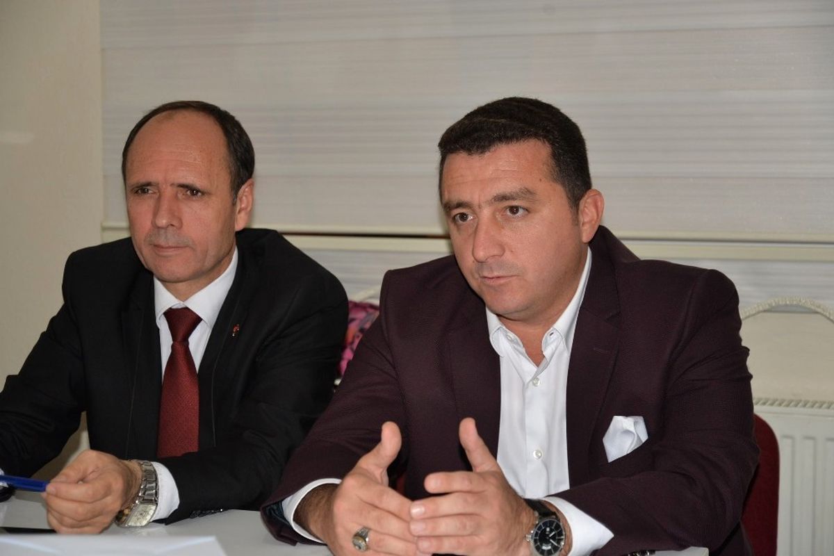 Başkan Bakıcı AK Parti İlçe Yönetim Kurulu Toplantısına Katıldı