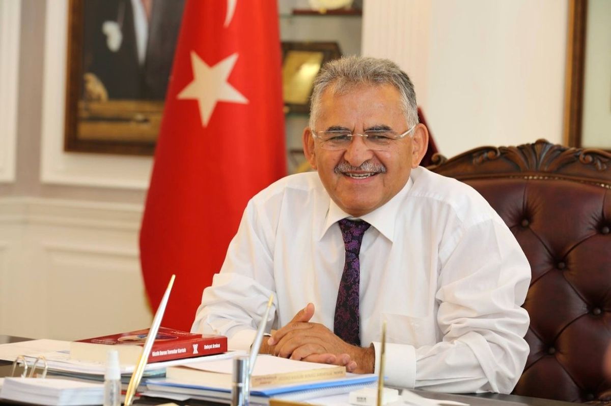 Başkan Büyükkılıç Basın Çalışanlarını Kutladı