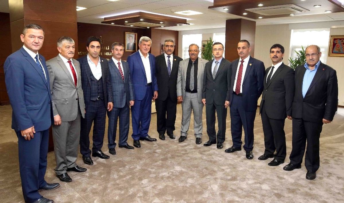 Başkan Karaosmanoğlu\'na Ziyaretler Sürüyor