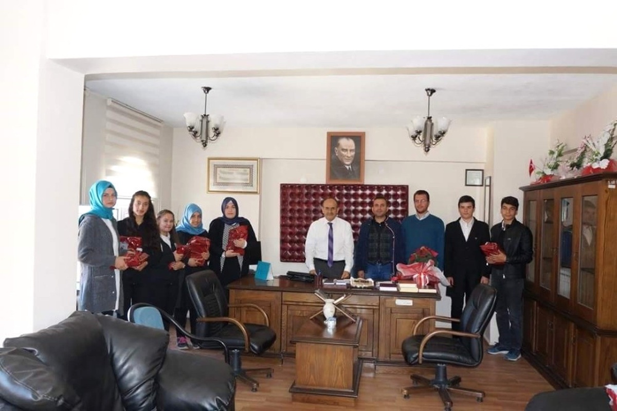 Camiler ve Din Görevlileri Haftası Dolayısıyla Müftü Dizen\'i Ziyaret Ettiler