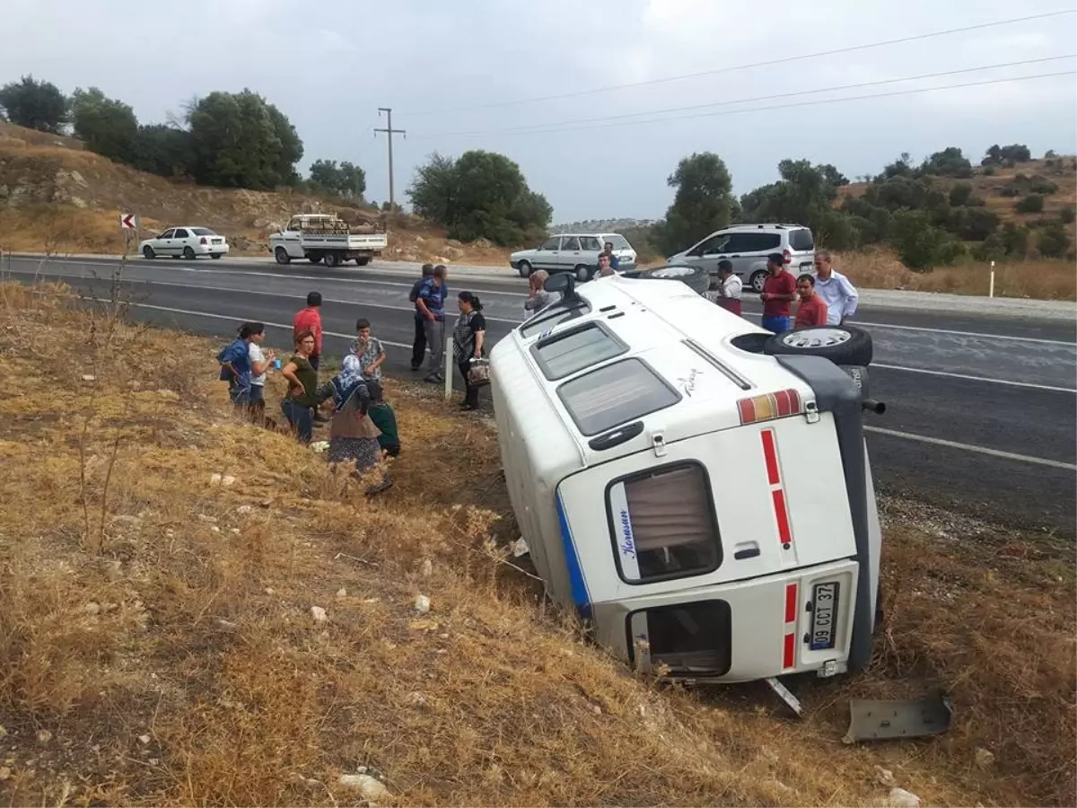 Direksiyon Hakimiyetini Kaybeden Minibüs Devrildi, 6 Yaralı