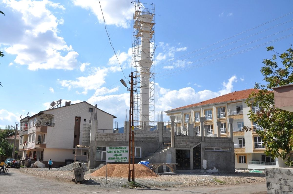 Gölbaşı İlçesinde Cami ve Taziye Evinin İnşaatı Devam Ediyor