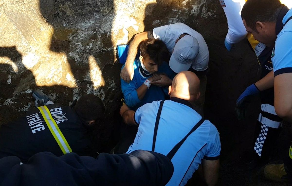 İçme Suyu İsale Hattında Toprak Kayması: 2 İşçi Yaralı