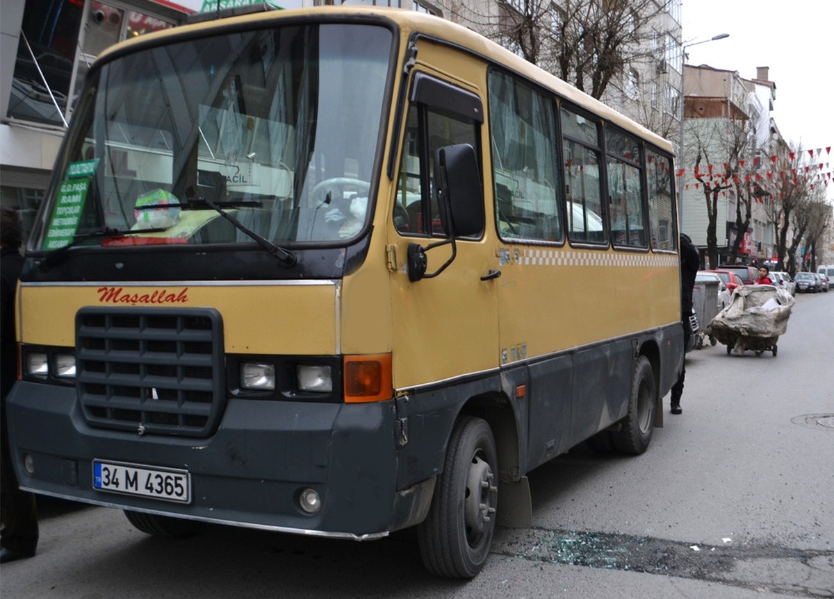 İstanbul\'da Minibüs Fiyatlarına Zam Geldi