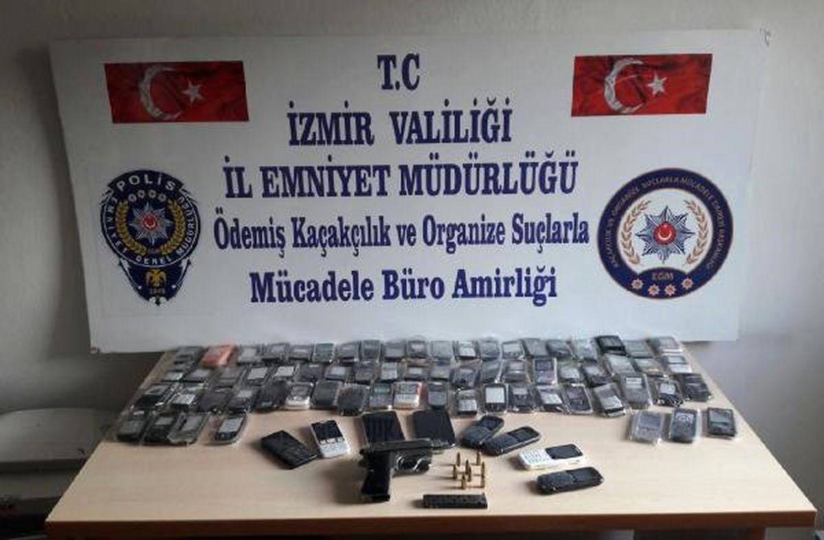 Ödemiş\'te Kaçak Cep Telefonu Operasyonu