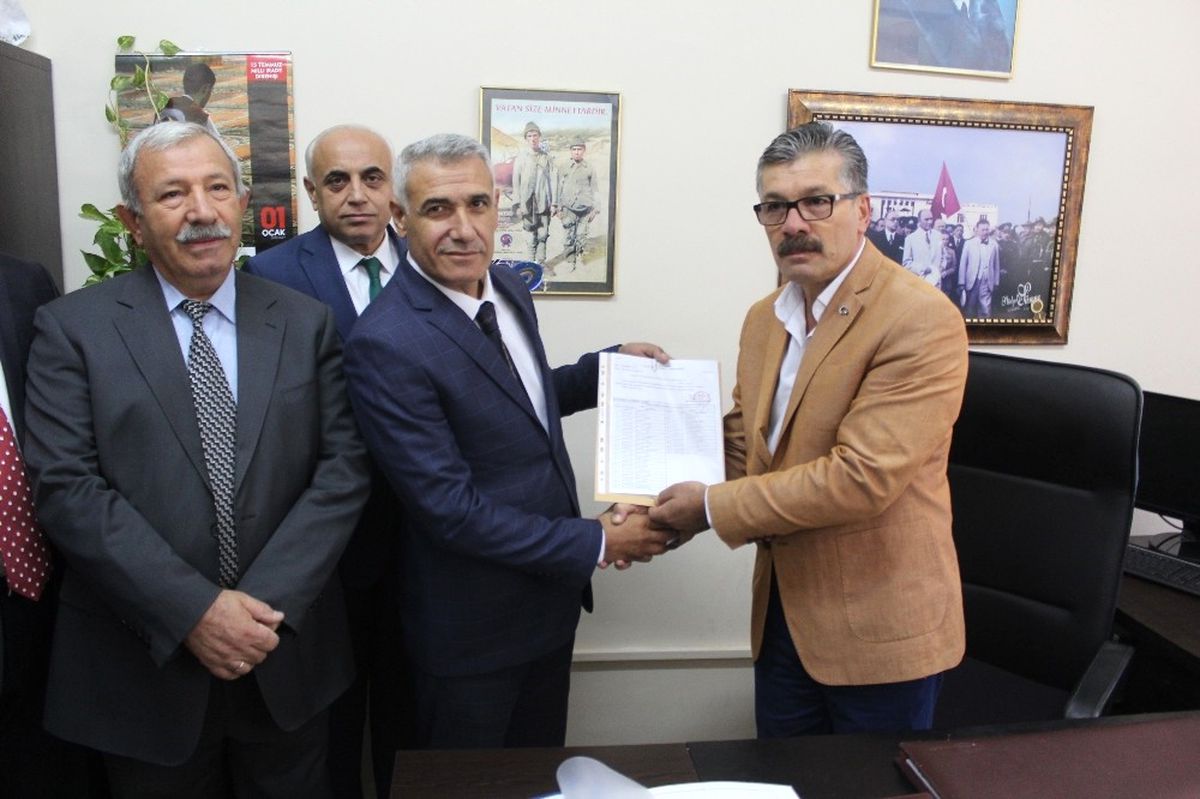 Osman Güder Mazbatasını Aldı