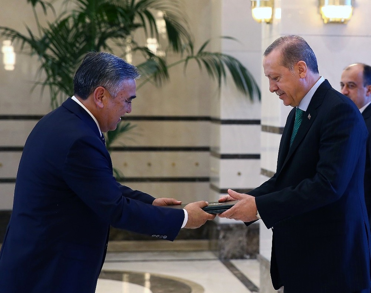 Özbekistan Büyükelçisinden Cumhurbaşkanı Erdoğan\'a Güven Mektubu