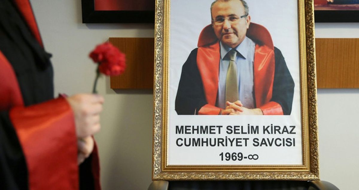 Savcı Kiraz\'ın Şehit Edilmesine İlişkin Gözaltına Alınan İki Kişi Adliyede!
