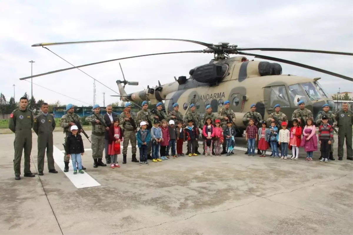 Şehit ve Köy Çocukları Helikoptere Bindi, Unutulmaz Bir Gün Yaşadı