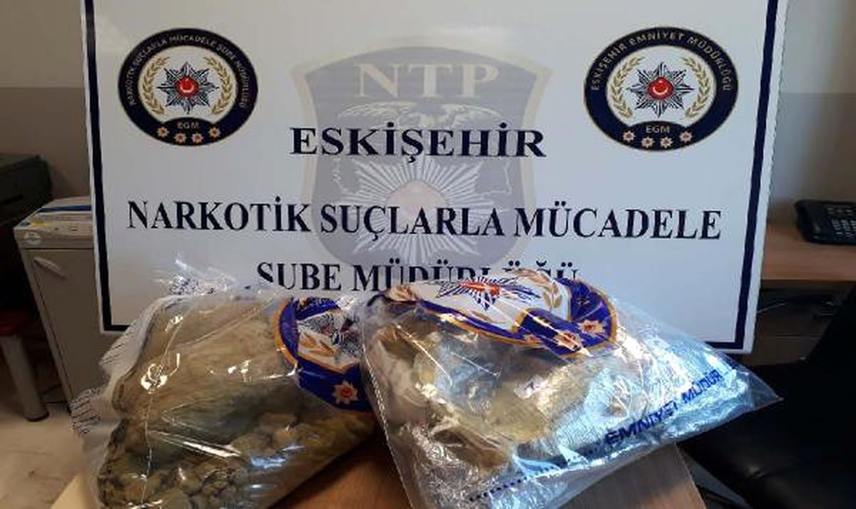Tır\'da 9 Kilo Esrar Ele Geçirildi