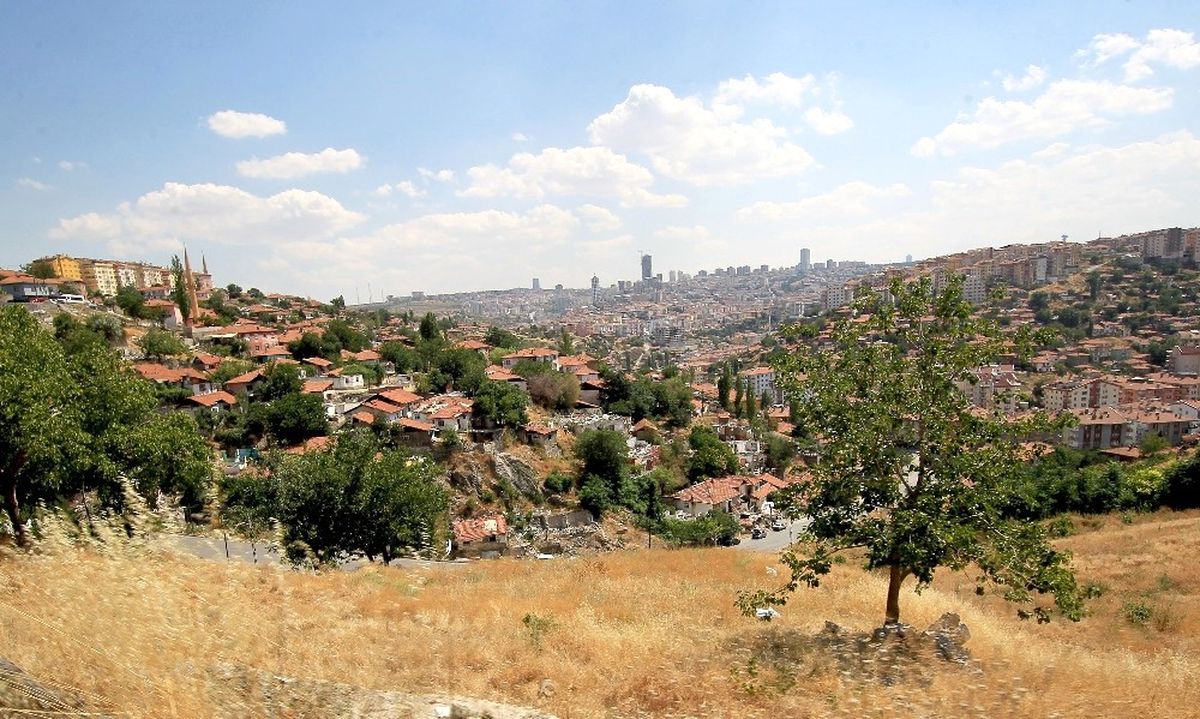 374 Hak Sahibi Tapusunu Aldı