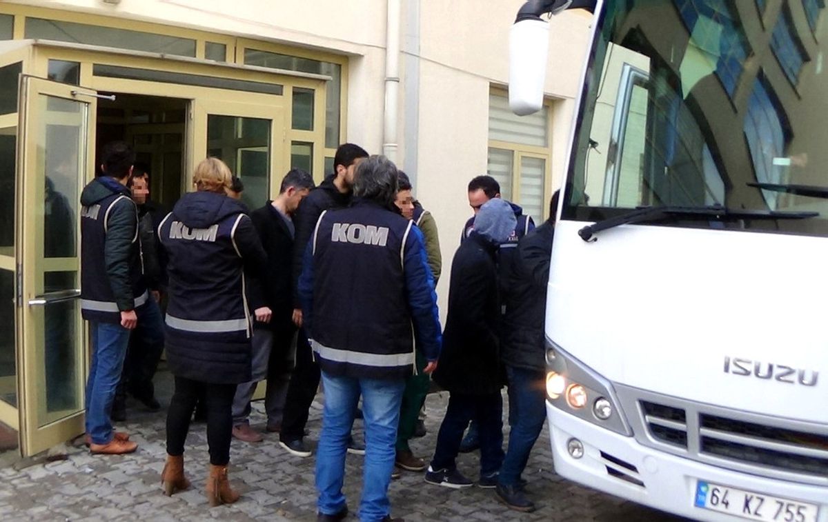 6 İlde Fetö Operasyonu: 13 Gözaltı