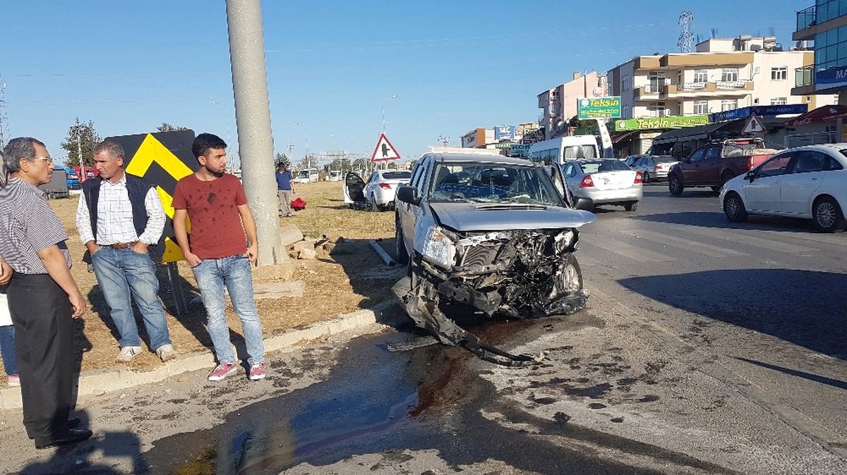Araçların Hurdaya Döndüğü Kazada Kimsenin Burnu Bile Kanamadı