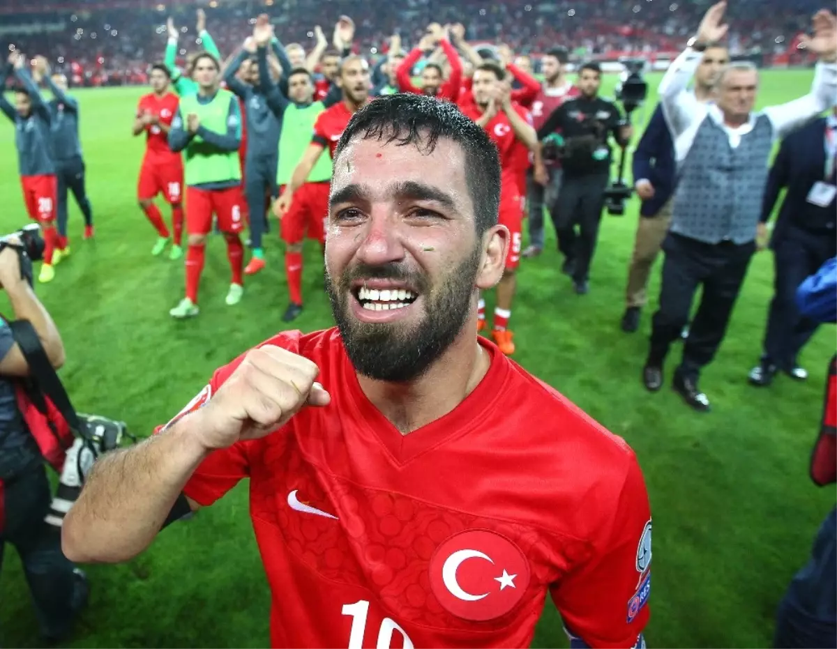 Arda Turan, İzlanda Maçında Dalya Diyecek