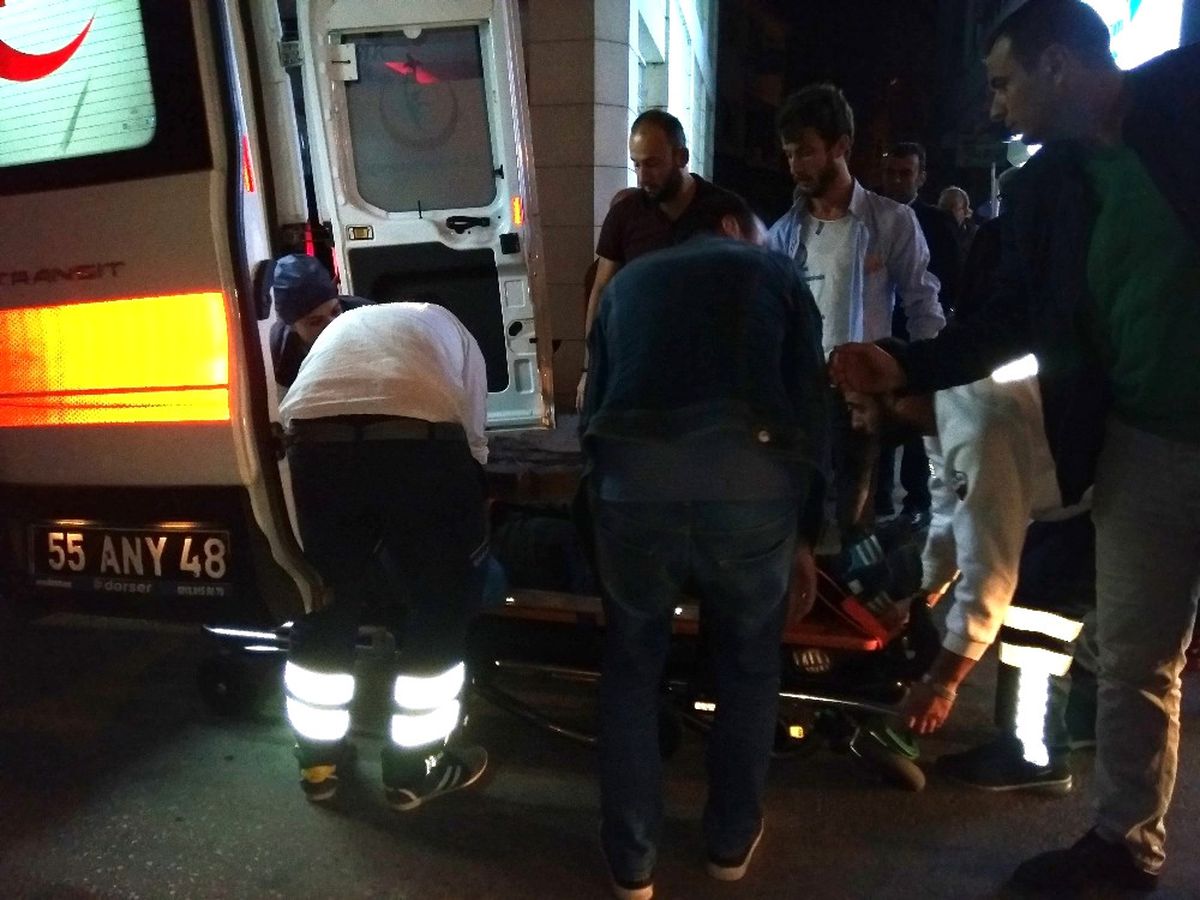 Bafra\'da Trafik Kazası: 2 Yaralı