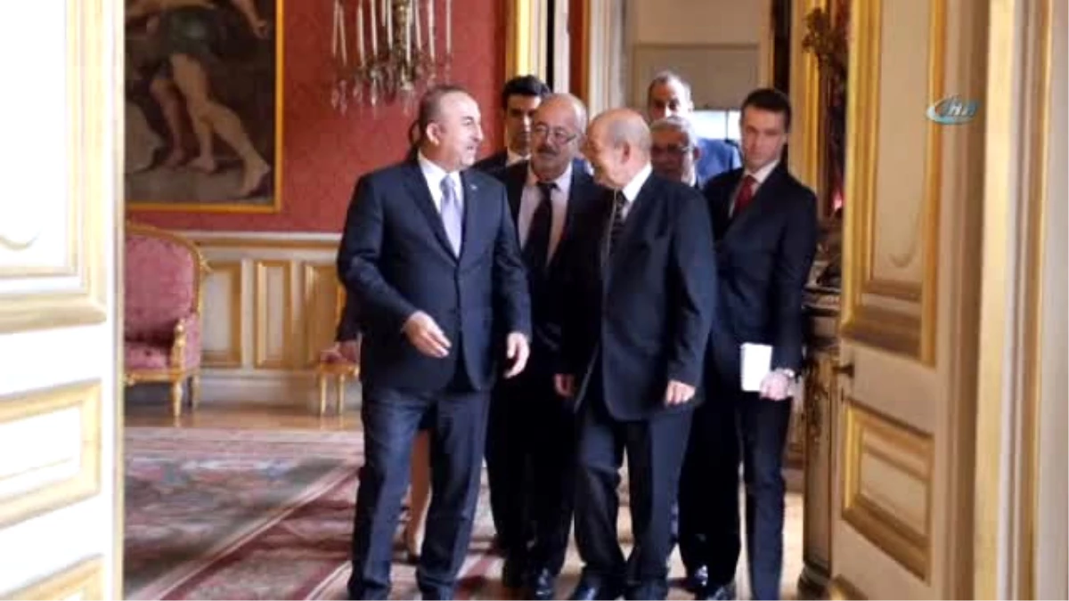 Bakan Çavuşoğlu, Fransız Mevkidaşı Le Drian ile Görüştü