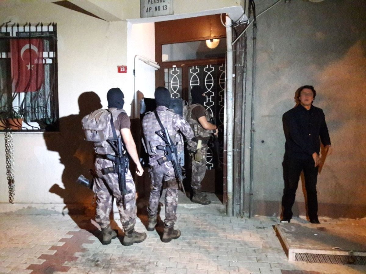 Bakırköy\'de Uyuşturucu Tacirlerine Operasyon