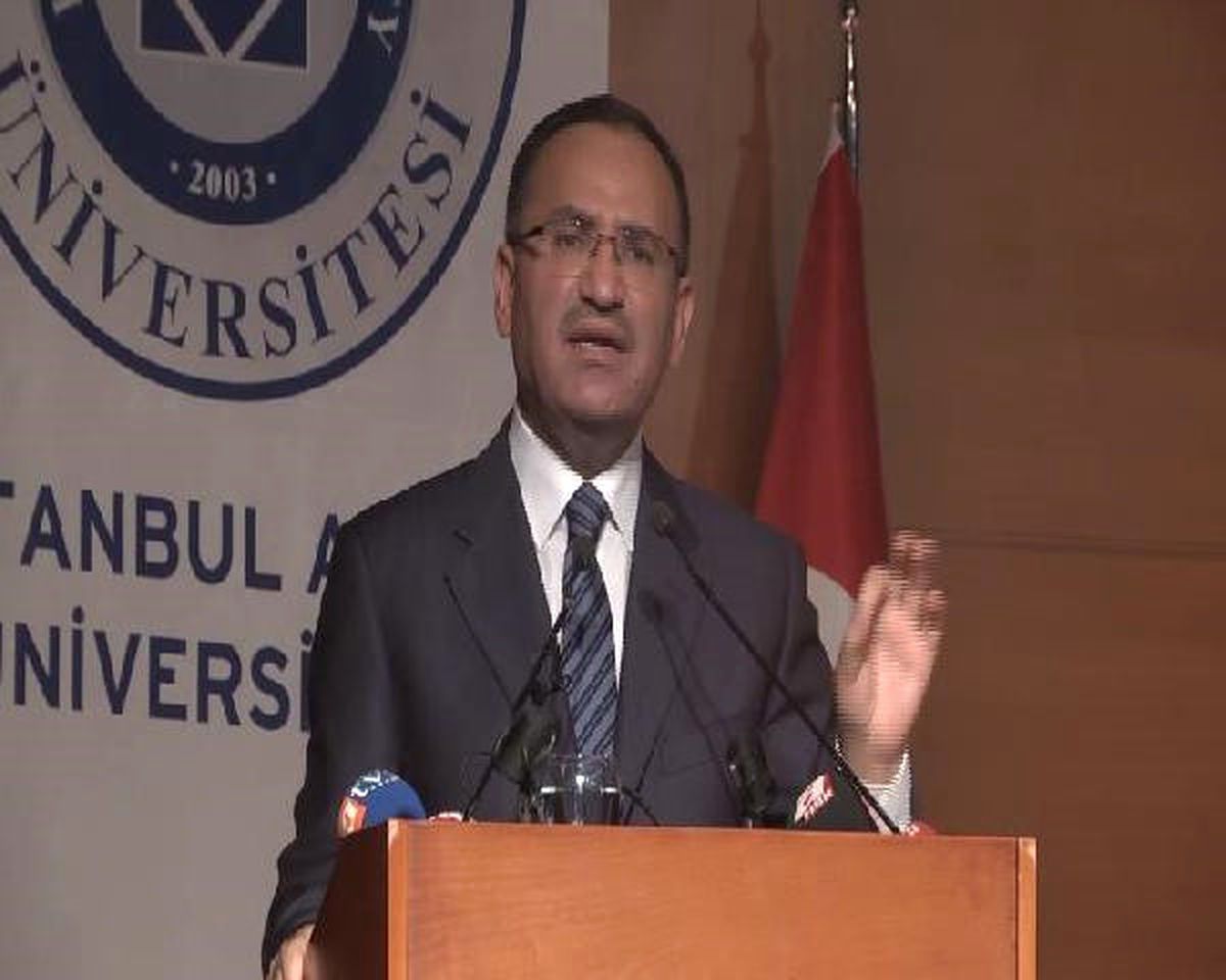 Bozdağ: Referandumun İptal Edildiğini ve Hiçbir Geçerliliğinin Olmadığını İlan Etmelidir